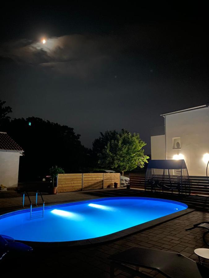Holiday Home “Marko” With Heated Pool! Nin Exterior photo